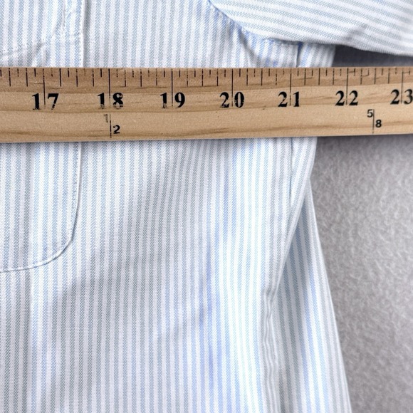 Frank and Eileen Silvio Top Womens Small Untuckable Button Up Blue Stripe Pocket - Picture 12 of 14